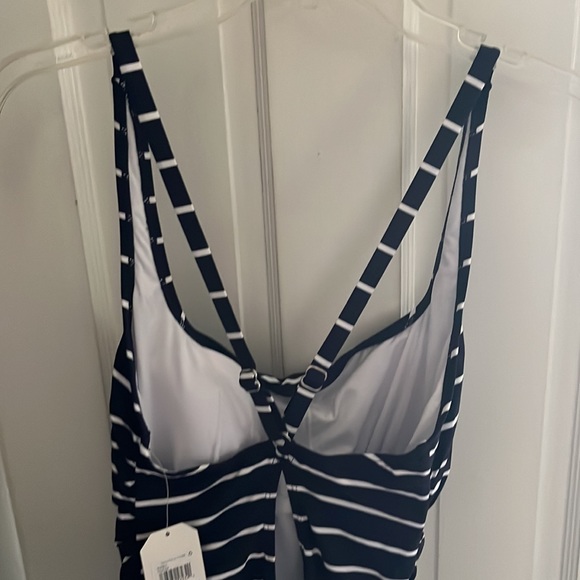 Brand New! Nautica One Piece Bathing Suit - Picture 4 of 12